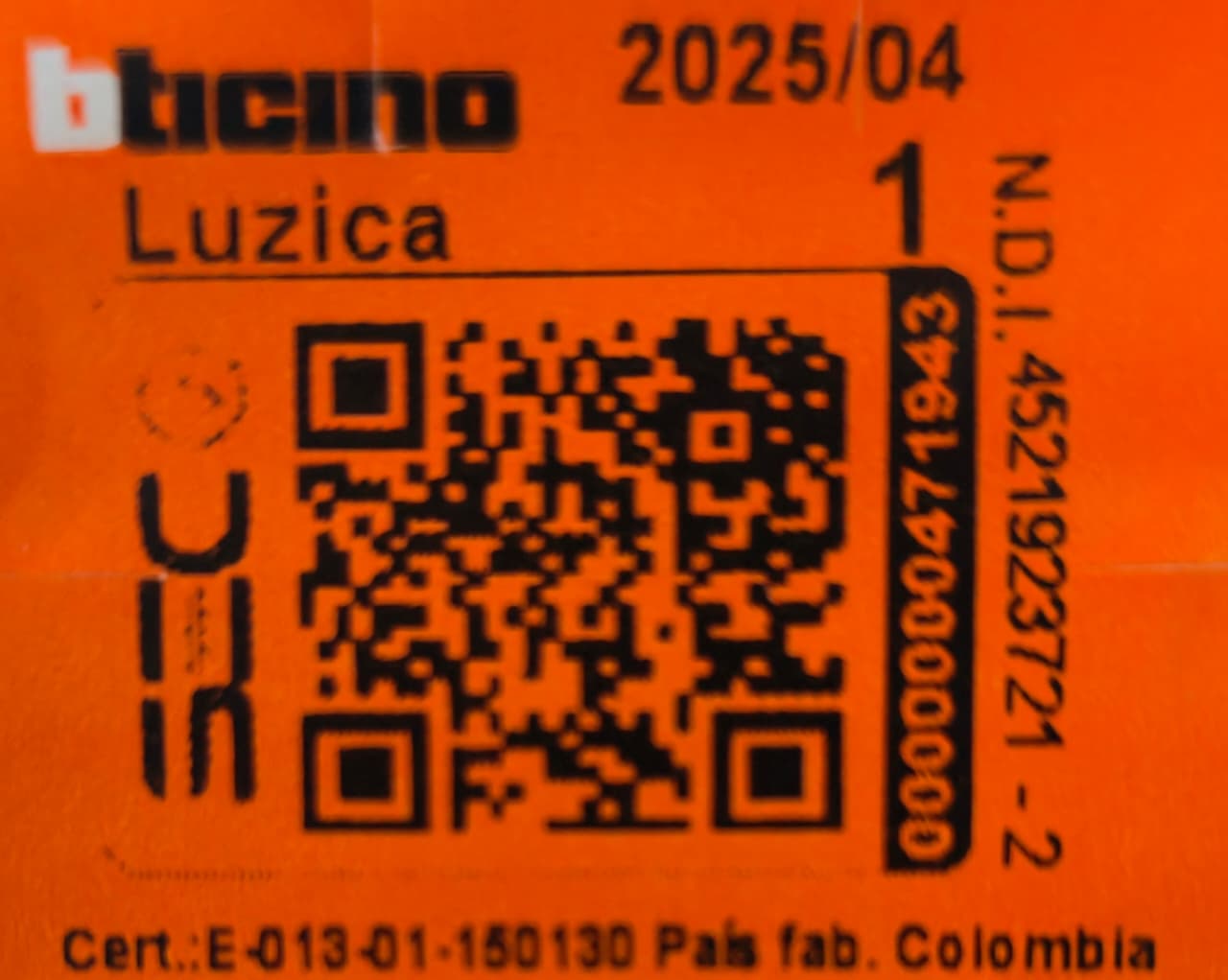 Enchufe Embutido Doble 2p+t 16a Blanco Armado - Bticino