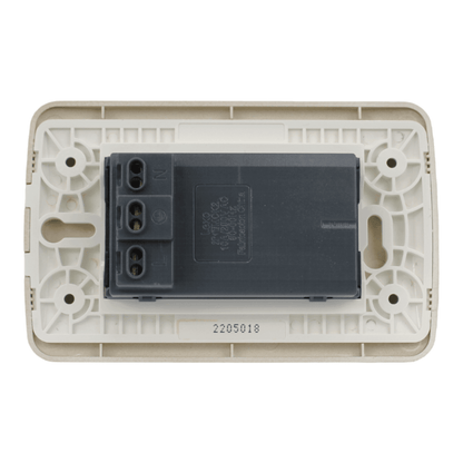 Enchufe Embutido Duplex 2p+t 10a Café / Titanio Armado - Lexo