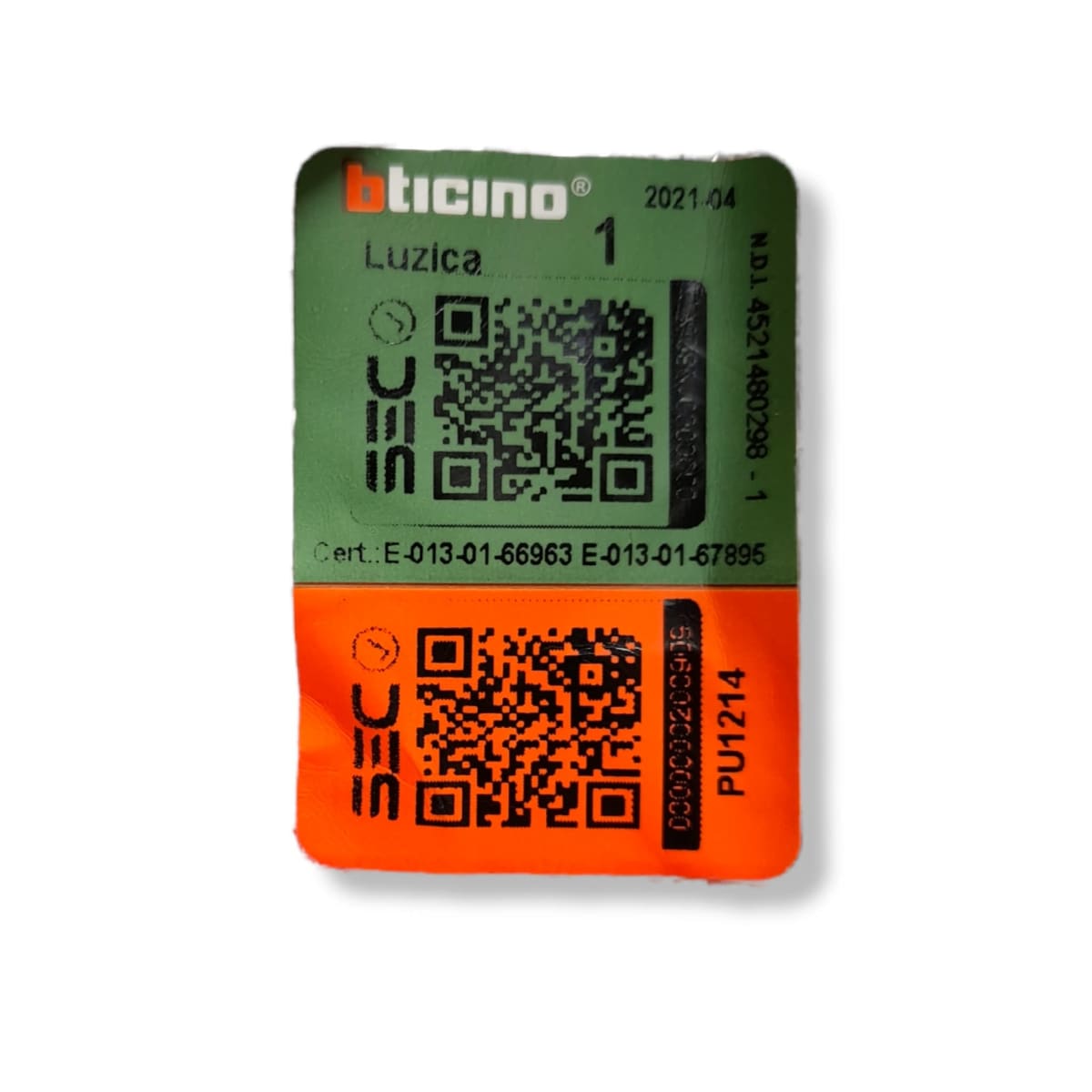 Enchufe Embutido Simple 10a + interruptor 9/12 Blanco Armado Luzica - Bticino