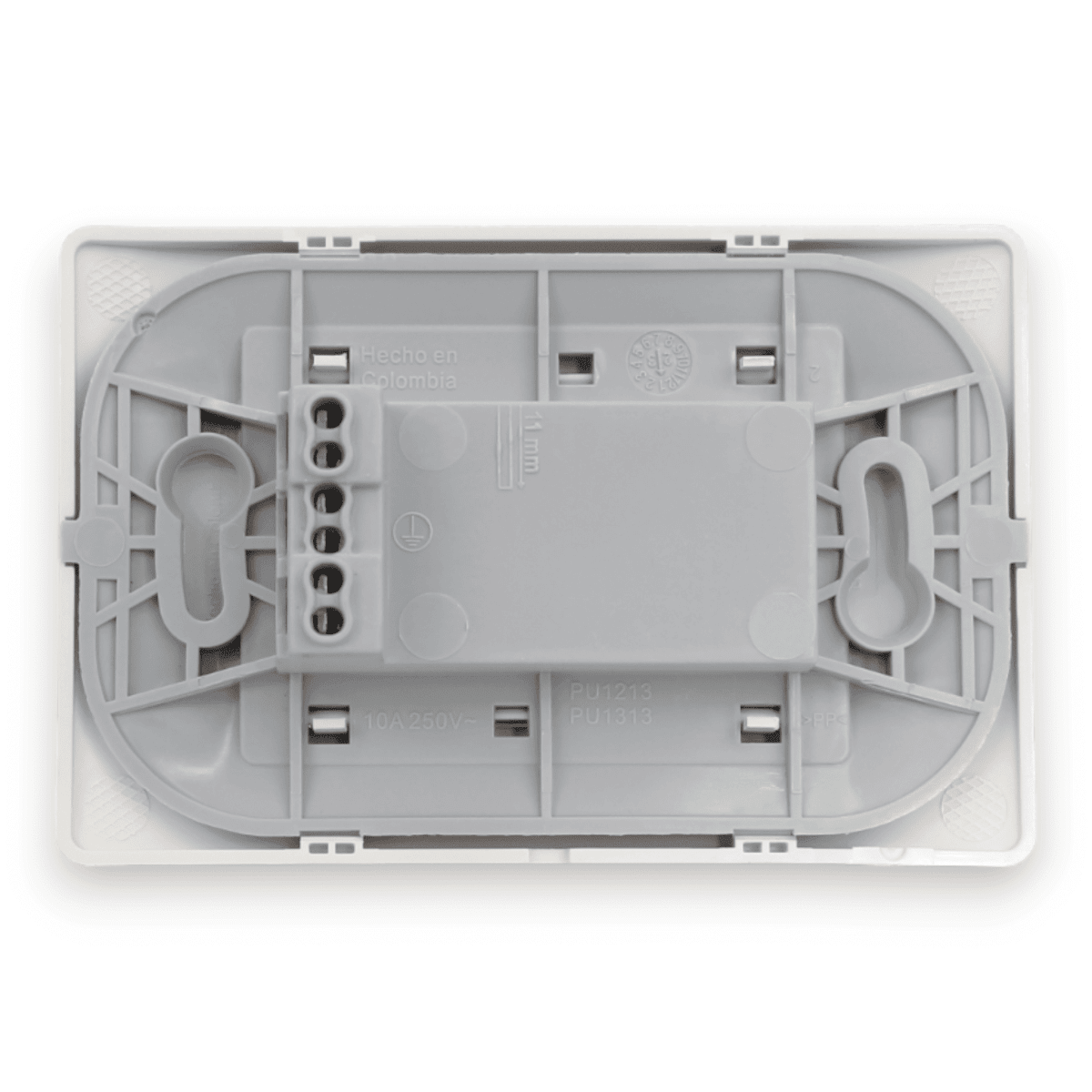 Enchufe Embutido Tríplex 2p+t 10a Blanco Armado - Bticino