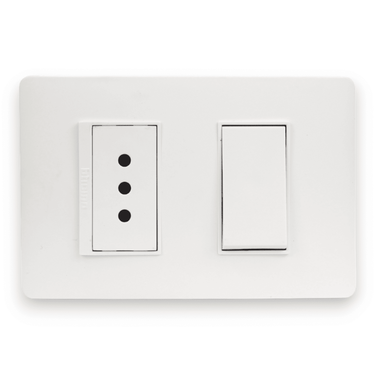 Enchufe Embutido Simple 10a + interruptor 9/12 Blanco Armado Luzica - Bticino