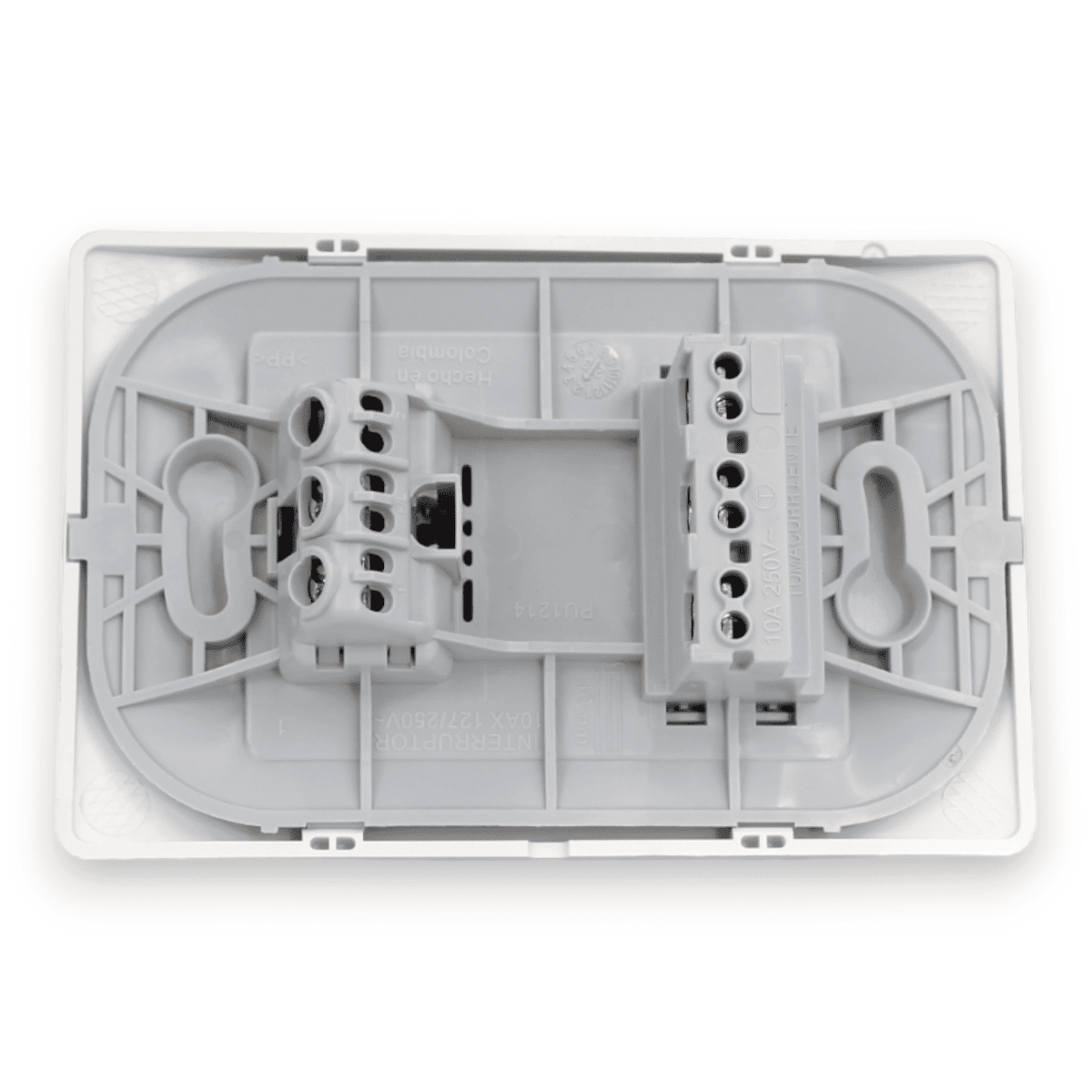 Enchufe Embutido Simple 10a + interruptor 9/12 Blanco Armado Luzica - Bticino